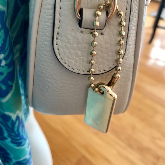 🔥$295 COACH Pebble Leather Chained Crossbody NWT - Picture 6 of 7